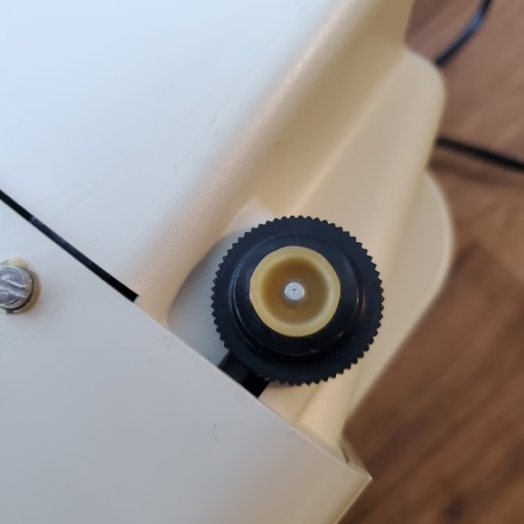 Eumig R 2000 Instaprojector Super 8 8mm film projector and screen - Picture 11 of 16